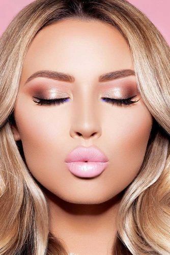 Rose Gold Makeup Looks With Pink Lips