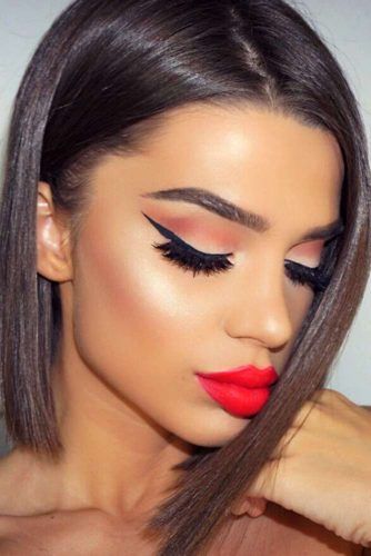 Stunning Red Lips With Peach Eyeshadow