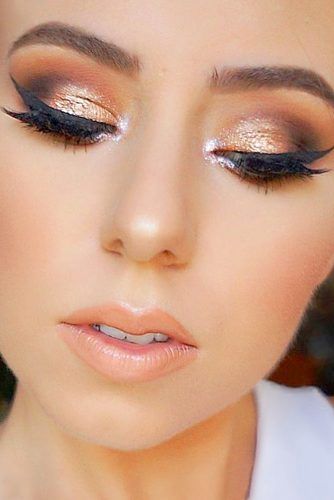 Rose Gold Makeup With Liner