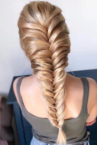 45+ Stunning Side Braid Hairstyles For Long Hair - GlamiVibe